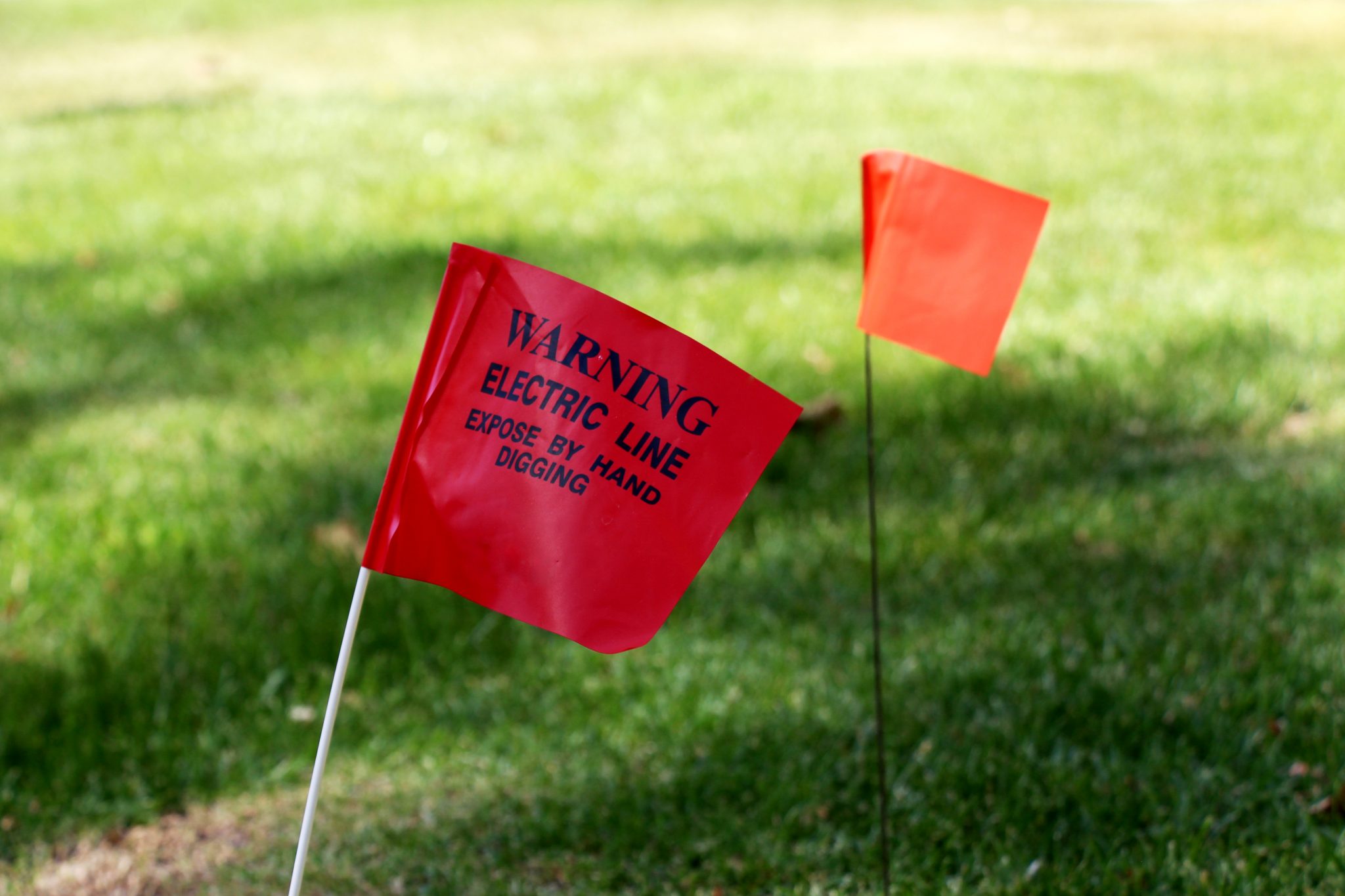 Electric line marker flags